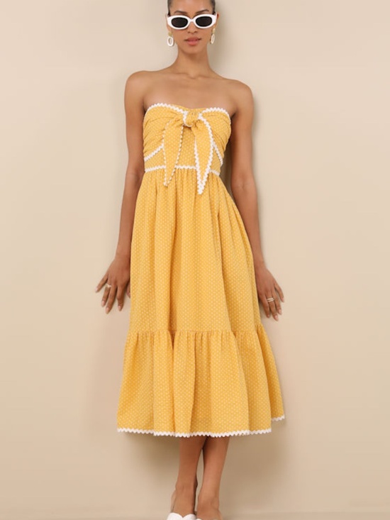 Lulus Dresses & Skirts - Lulus Delightful Design Yellow Polka Dot Midi Dress With Pockets - Size S
